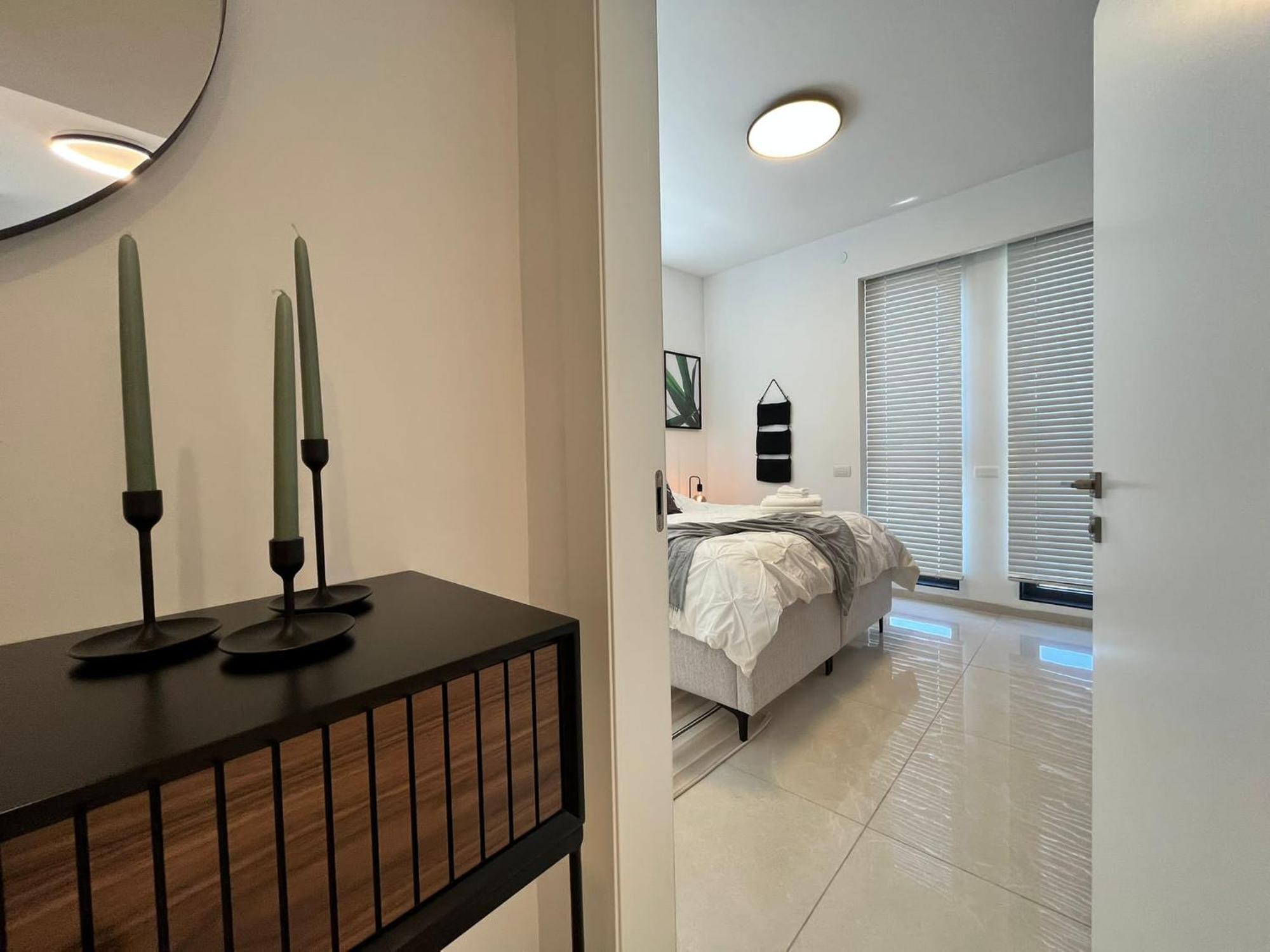 New Luxuries 3 Bedroom Apartment In J Tower Baitulmaqdis Luaran gambar