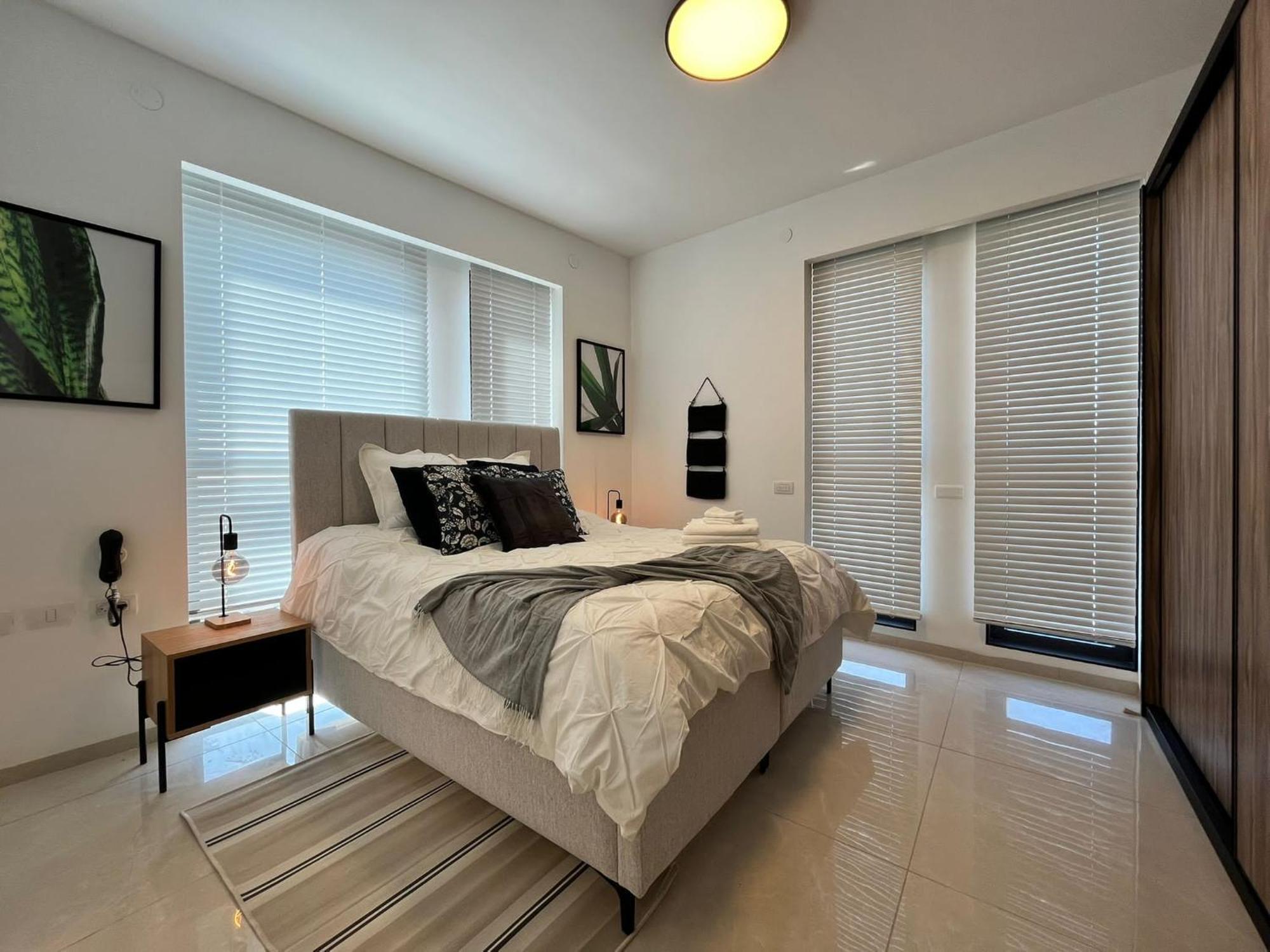 New Luxuries 3 Bedroom Apartment In J Tower Baitulmaqdis Luaran gambar