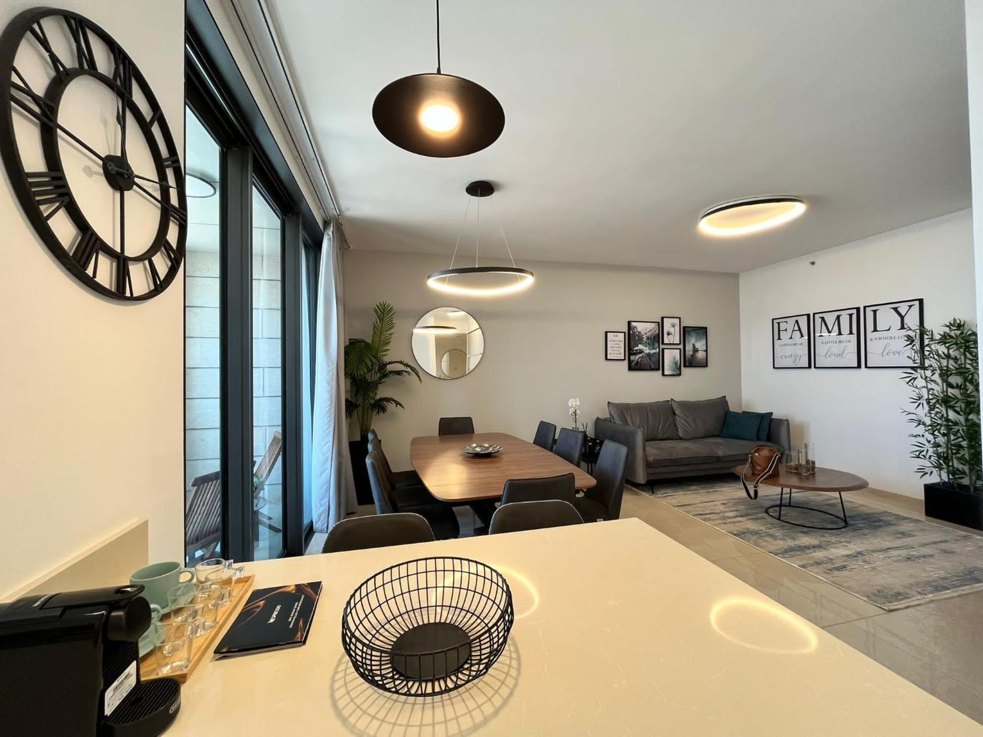 New Luxuries 3 Bedroom Apartment In J Tower Baitulmaqdis Luaran gambar